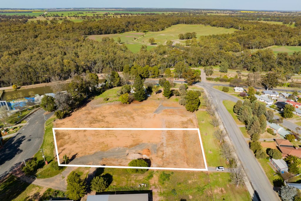 101 Elizabeth Street, Narrandera NSW 2700 - photo 3