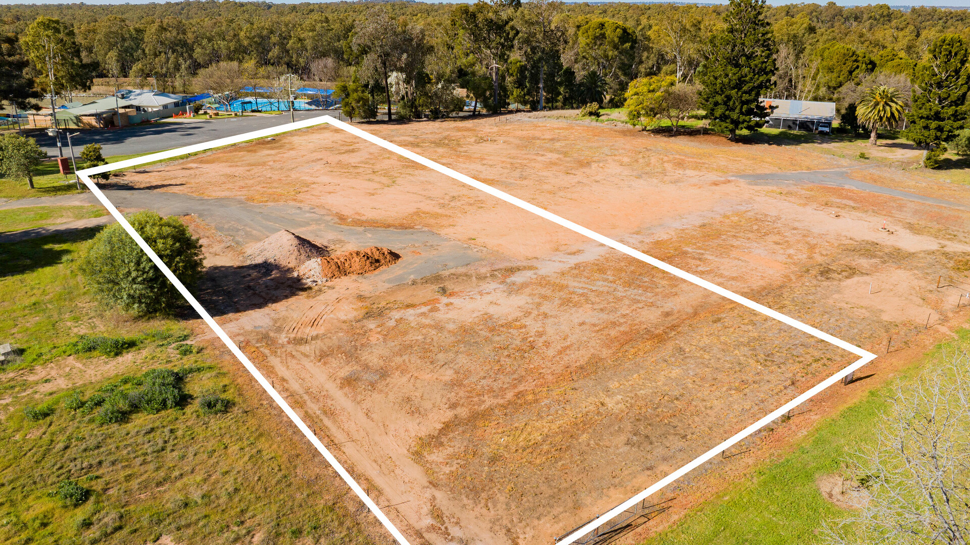 101 Elizabeth Street, Narrandera NSW 2700 - photo 4