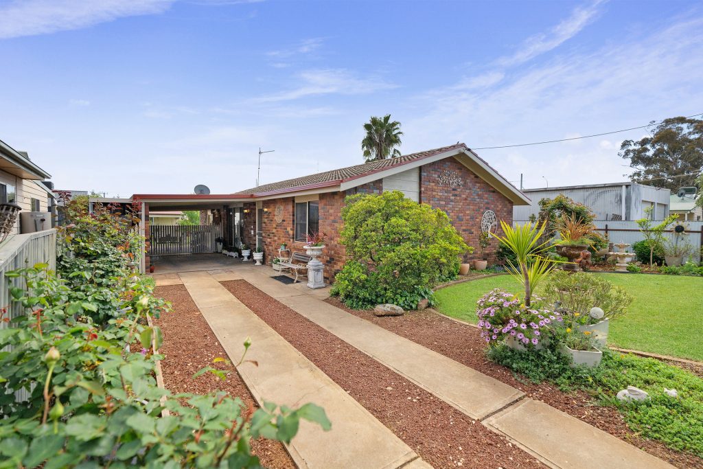 97 Byron Street, Temora NSW 2666 - McGrath Riverina