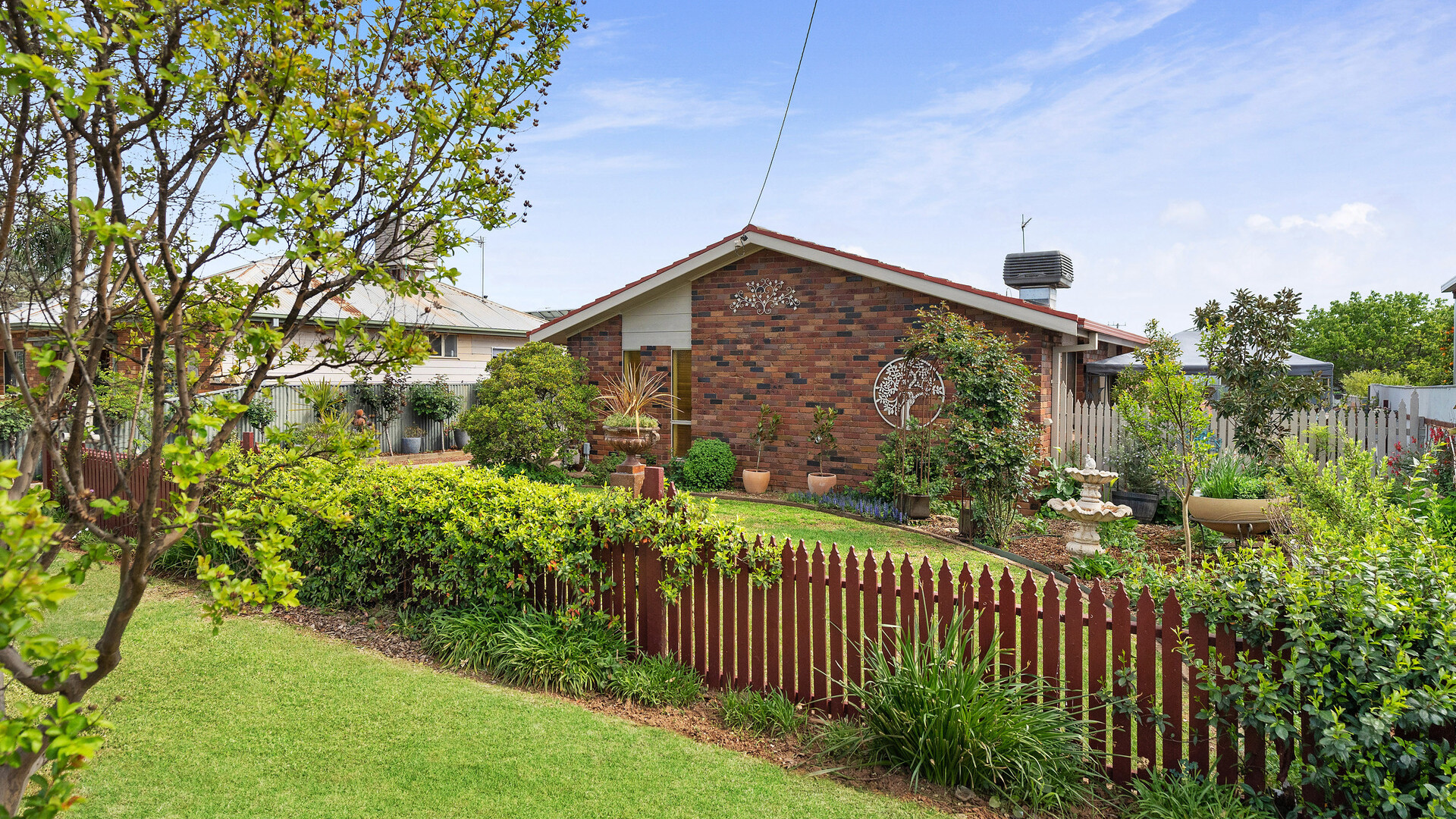 97 Byron Street, Temora NSW 2666 - photo 14