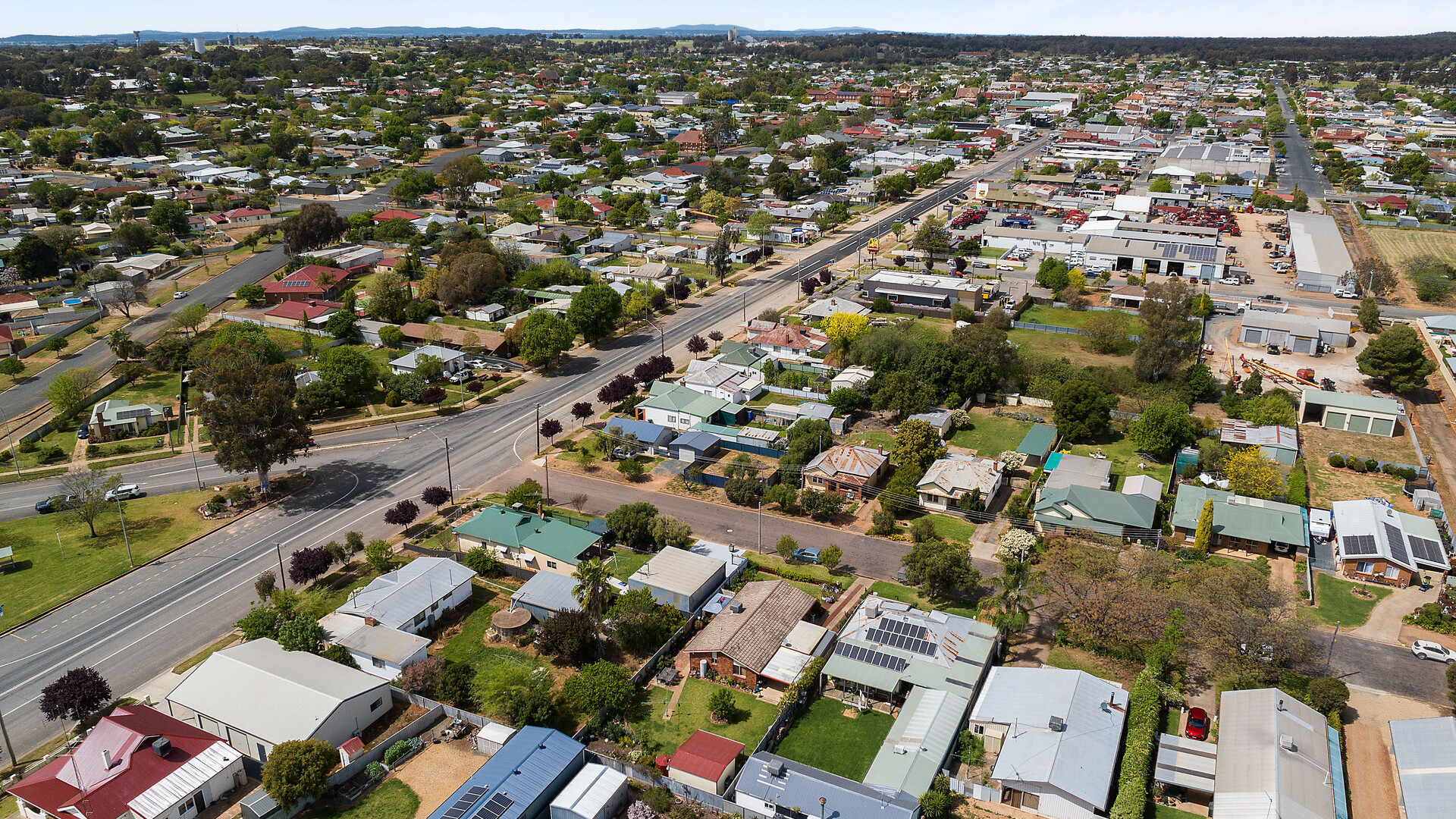 97 Byron Street, Temora NSW 2666 - photo 15