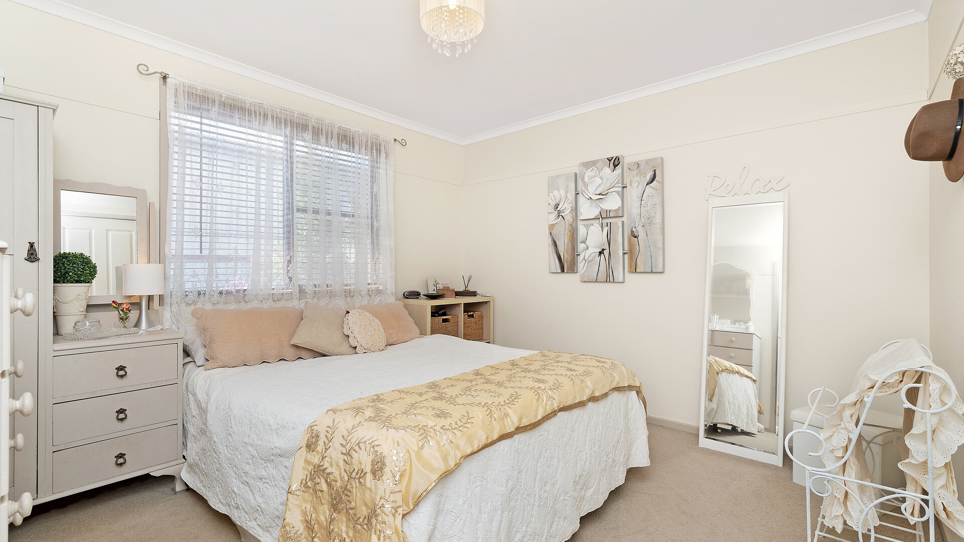 97 Byron Street, Temora NSW 2666 - photo 7