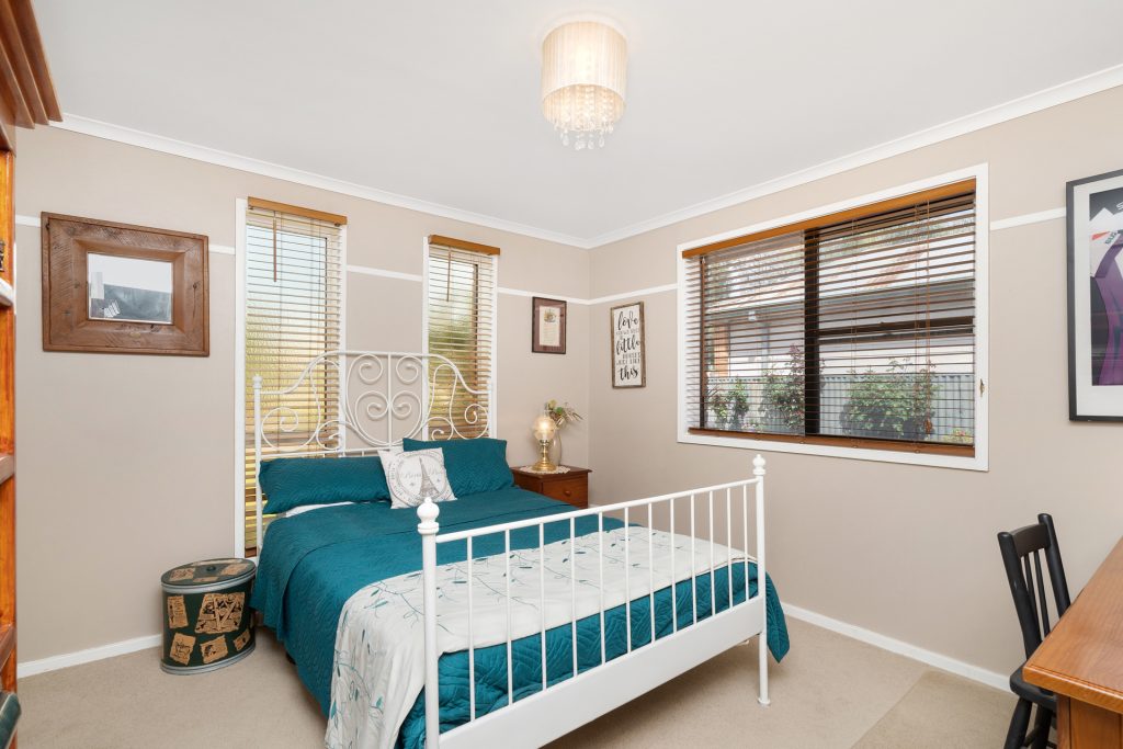 97 Byron Street, Temora NSW 2666 - photo 9
