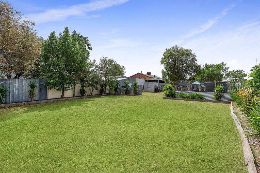 23 Wirilda Street, Leeton NSW 2705 - photo 8