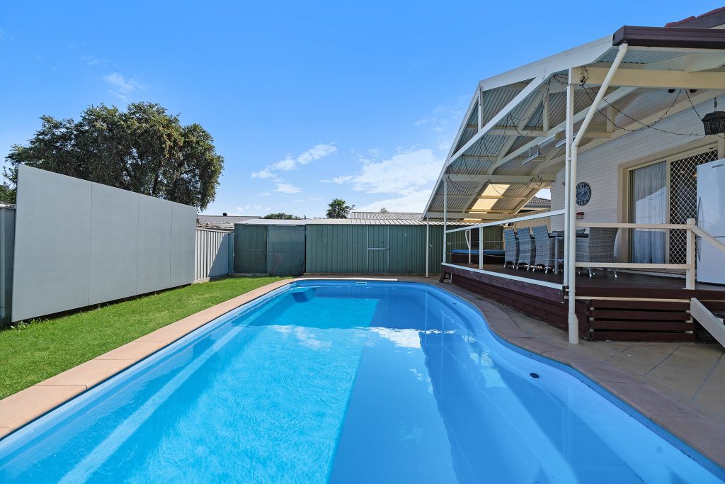 8 Carmody Street, Kooringal NSW 2650 - photo 2