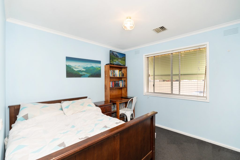 8 Carmody Street, Kooringal NSW 2650 - photo 12