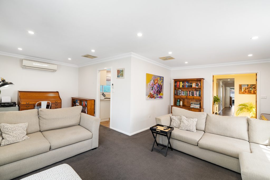 8 Carmody Street, Kooringal NSW 2650 - photo 5