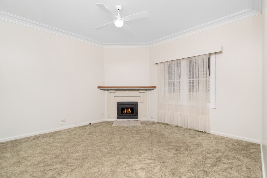 128 Loftus Street, Temora NSW 2666 - photo 5