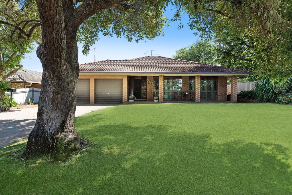 27 Melbourne Street, Narrandera NSW 2700 - McGrath Riverina