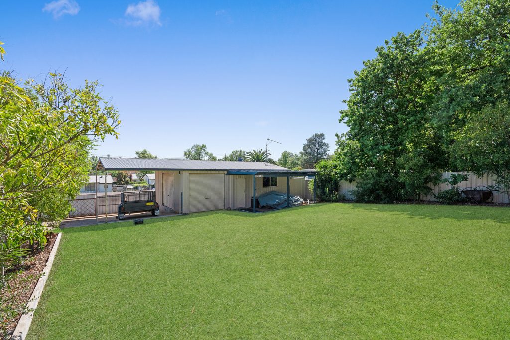 27 Melbourne Street, Narrandera NSW 2700 - photo 17
