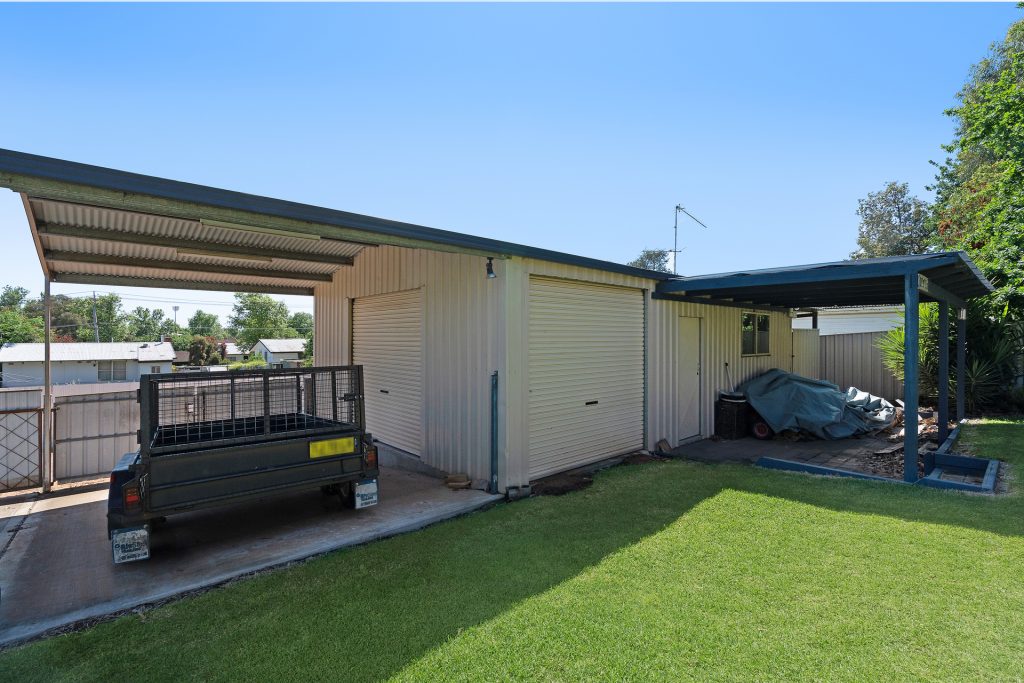27 Melbourne Street, Narrandera NSW 2700 - photo 18