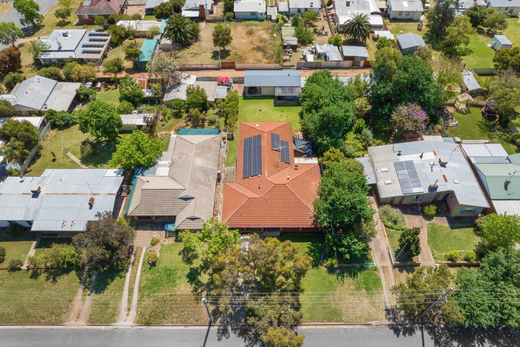 27 Melbourne Street, Narrandera NSW 2700 - photo 20