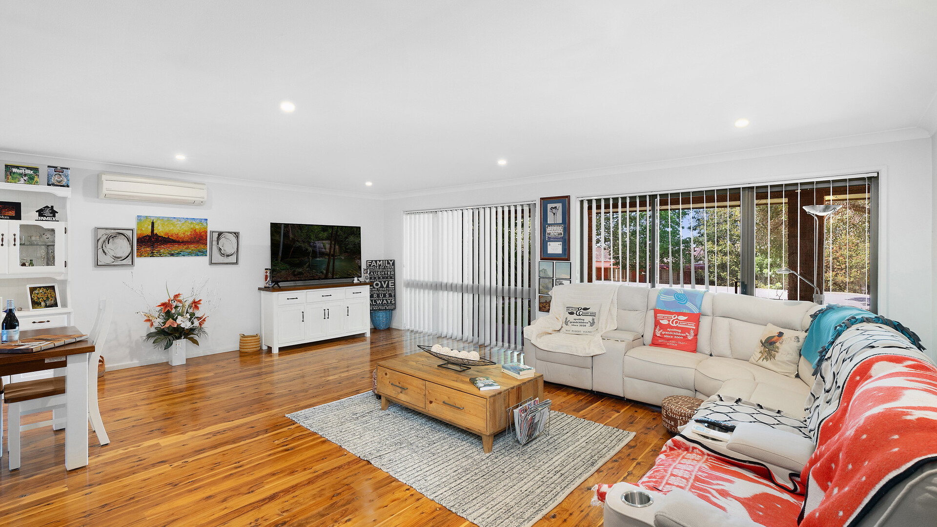 27 Melbourne Street, Narrandera NSW 2700 - photo 5