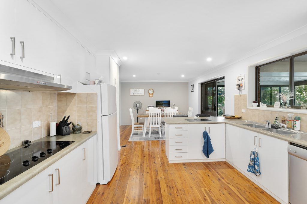 27 Melbourne Street, Narrandera NSW 2700 - photo 8