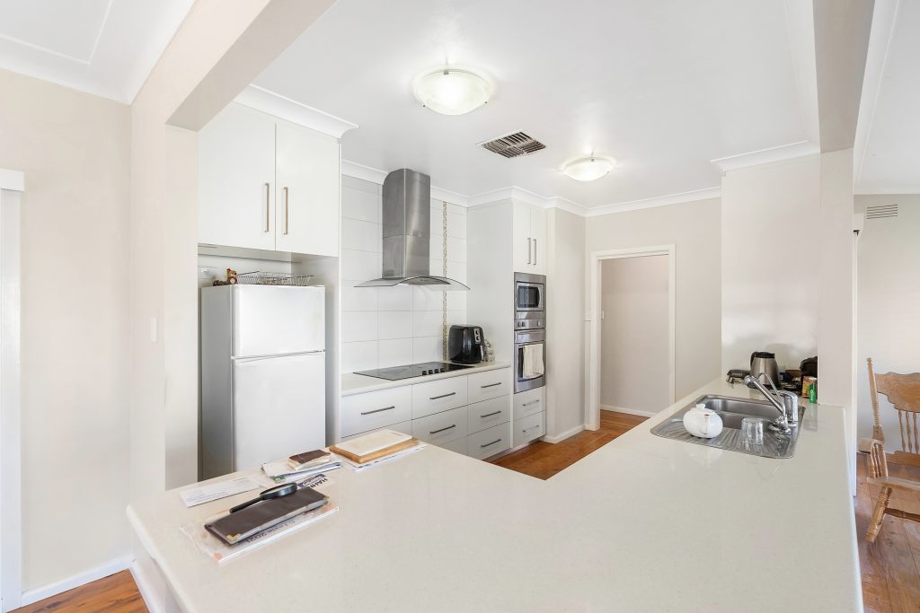 48 Arthur Street, Narrandera NSW 2700 - photo 2