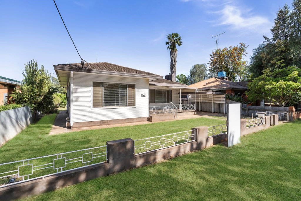 48 Arthur Street, Narrandera NSW 2700 - photo 11