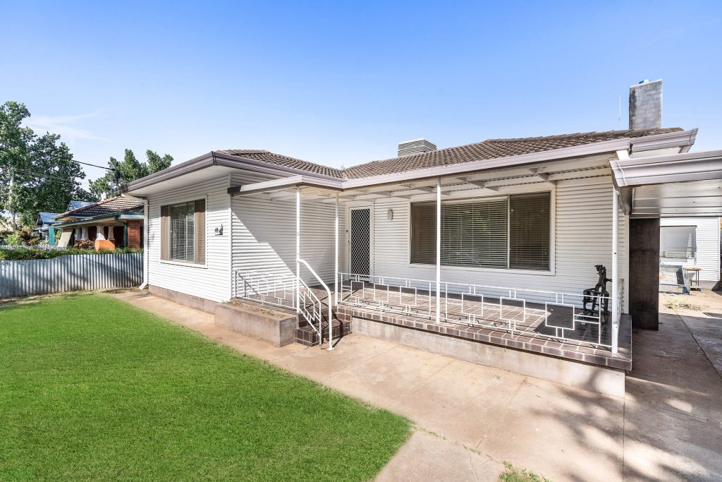 48 Arthur Street, Narrandera NSW 2700 - photo 12
