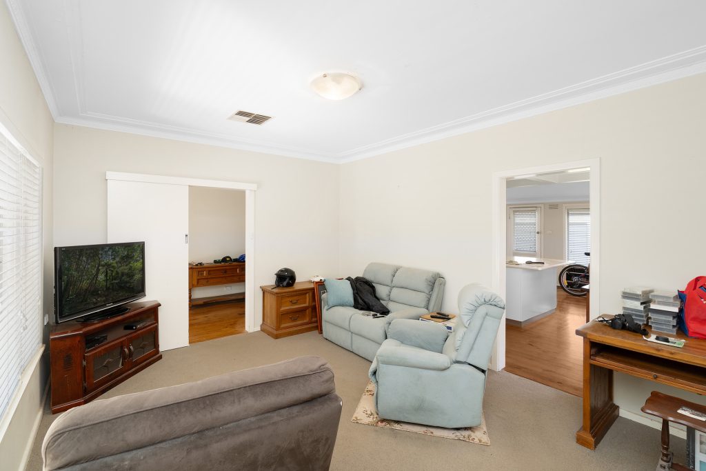 48 Arthur Street, Narrandera NSW 2700 - photo 13