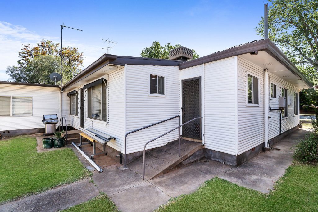 48 Arthur Street, Narrandera NSW 2700 - photo 14