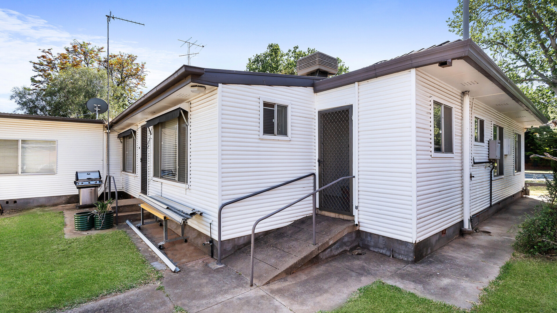 48 Arthur Street, Narrandera NSW 2700 - photo 14