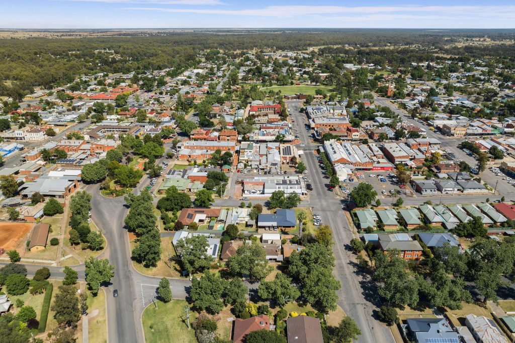 48 Arthur Street, Narrandera NSW 2700 - photo 17