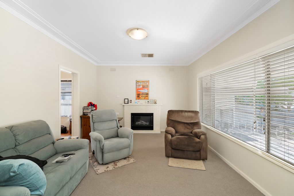 48 Arthur Street, Narrandera NSW 2700 - photo 5