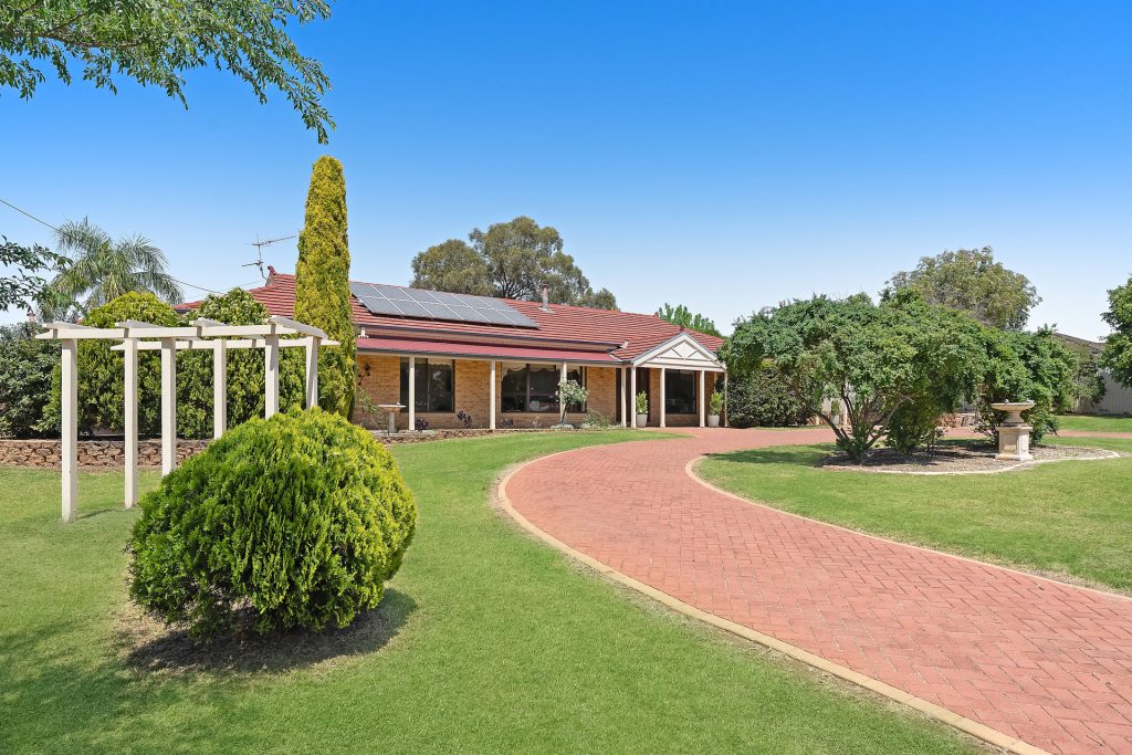 66-68 Boundary Road, Narrandera NSW 2700 - McGrath Riverina