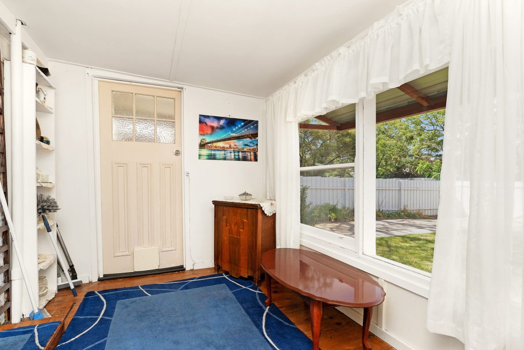 6 Crescent Street, Narrandera NSW 2700 - photo 3