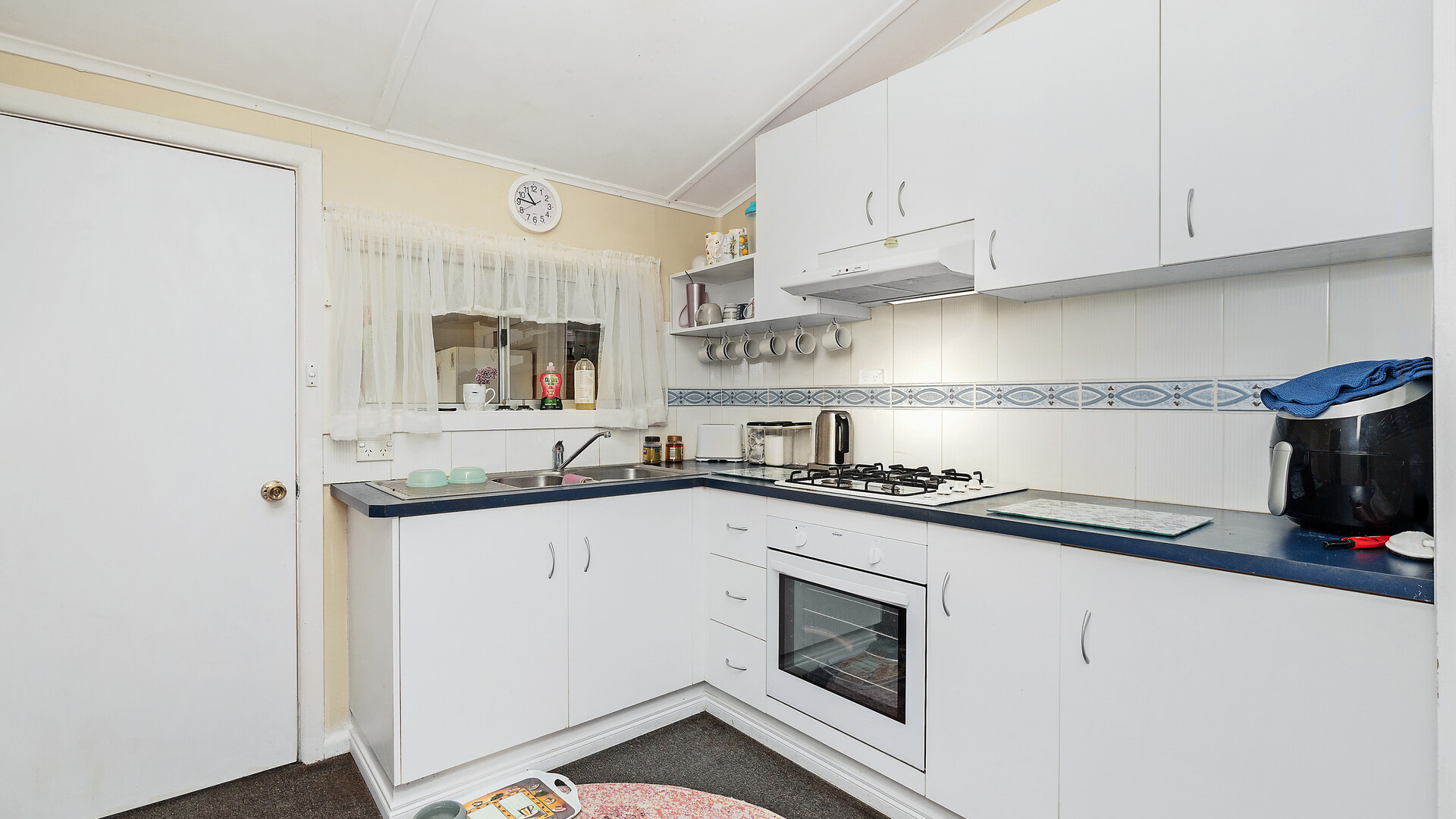 6 Crescent Street, Narrandera NSW 2700 - photo 5