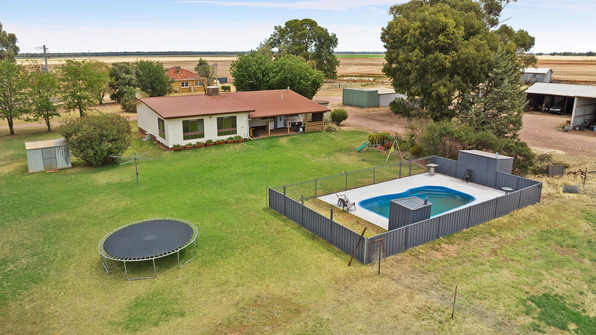 14 Rourke Road, Leeton NSW 2705 - photo 11
