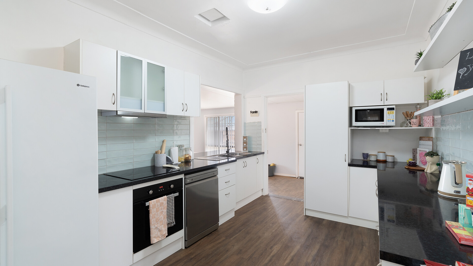 14 Rourke Road, Leeton NSW 2705 - photo 16