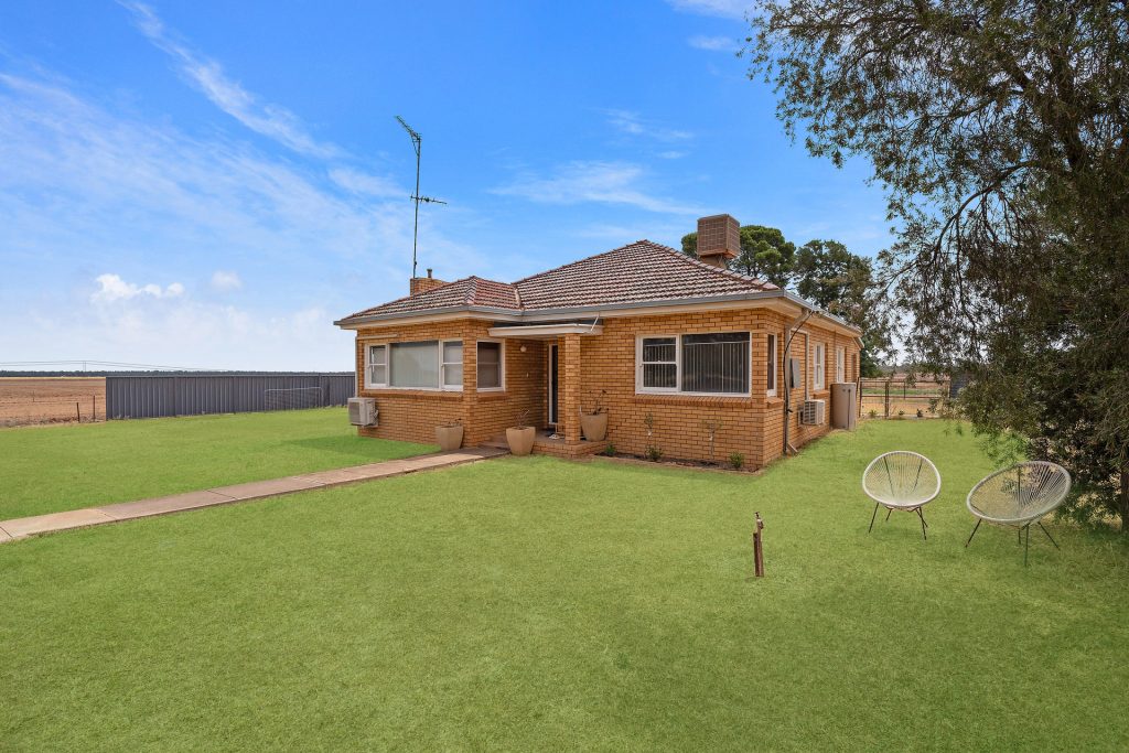 14 Rourke Road, Leeton NSW 2705 - photo 22