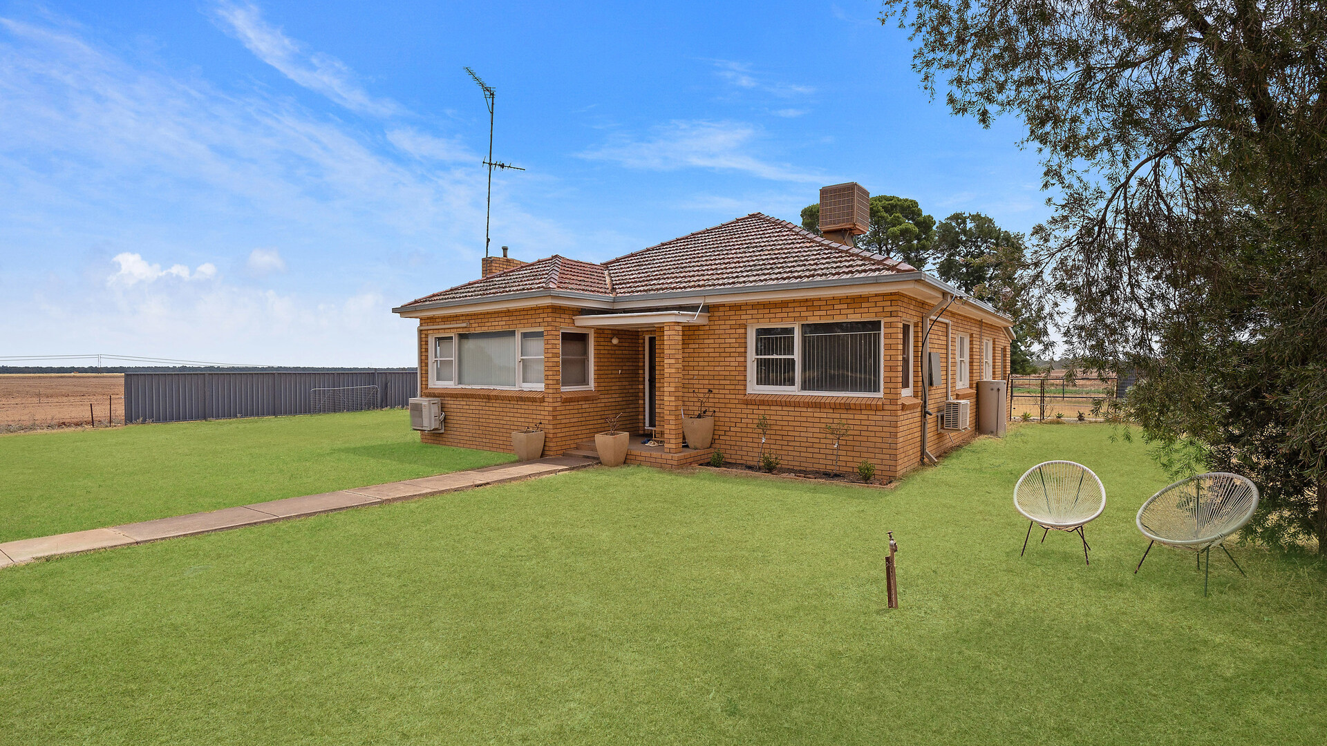 14 Rourke Road, Leeton NSW 2705 - photo 22