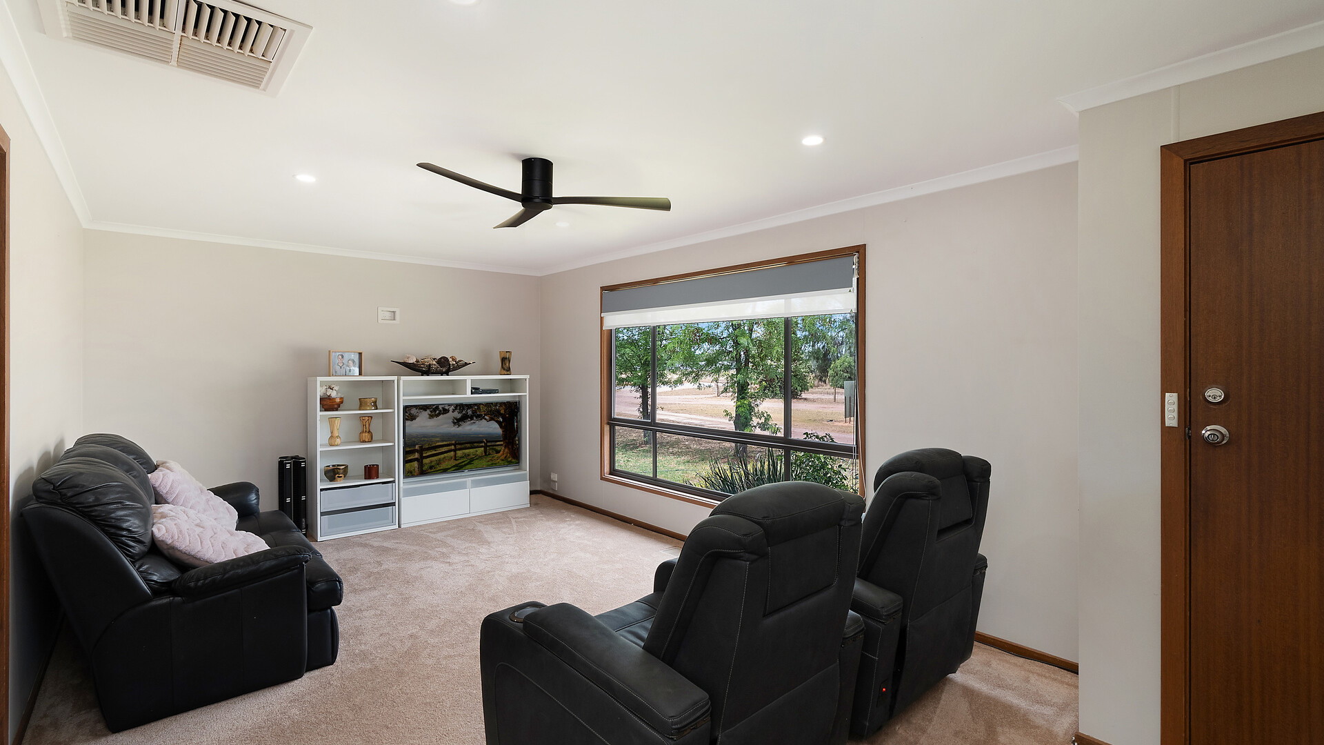 14 Rourke Road, Leeton NSW 2705 - photo 4