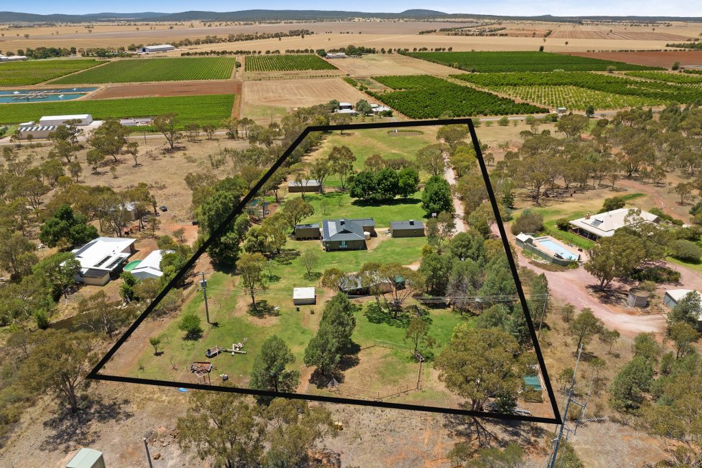80 Carbone Road, Leeton NSW 2705 - photo 2