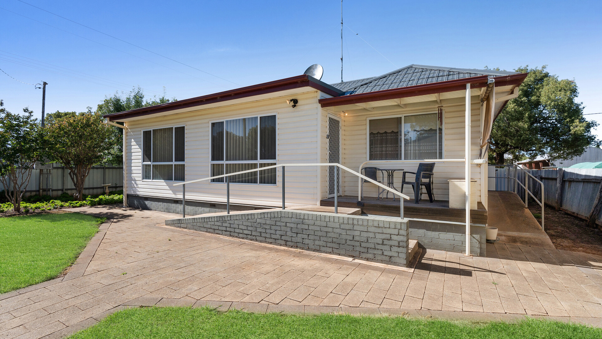 24 Warri Street, Ardlethan NSW 2665 - photo 13