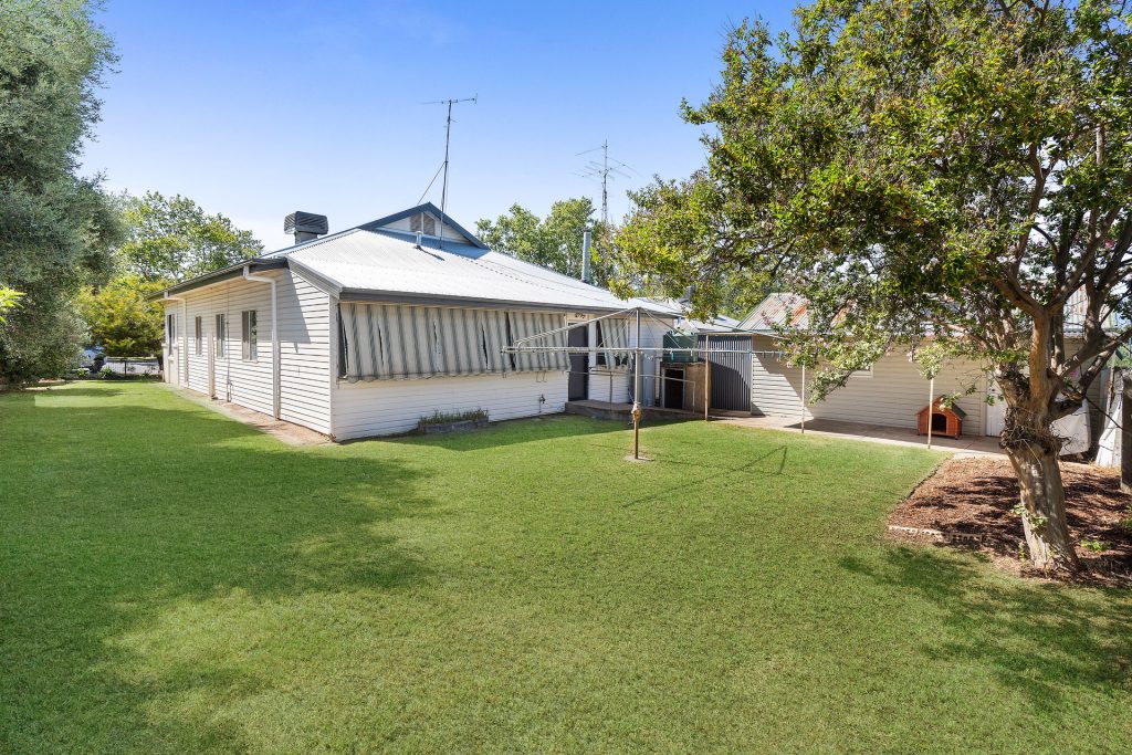 28 Arthur Street, Narrandera NSW 2700 - photo 14