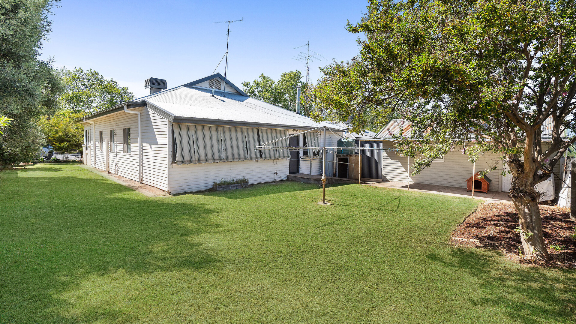 28 Arthur Street, Narrandera NSW 2700 - photo 14