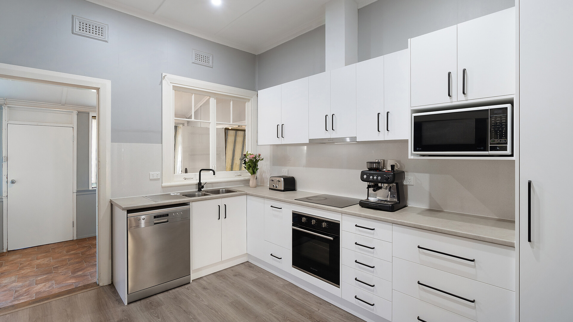 28 Arthur Street, Narrandera NSW 2700 - photo 5