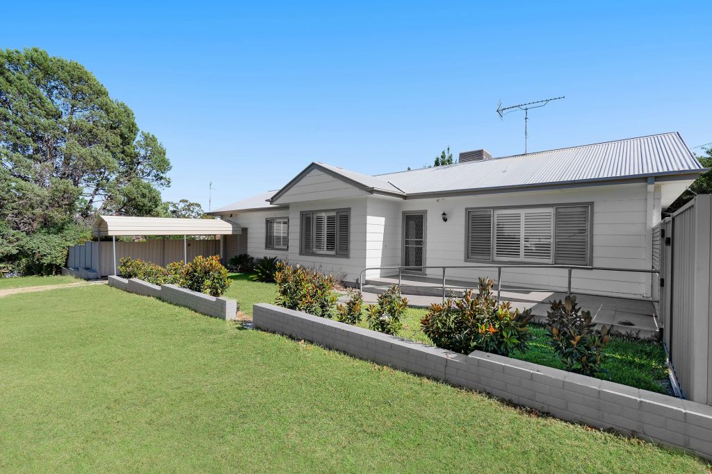14 Roberts Street, Narrandera NSW 2700 - McGrath Riverina