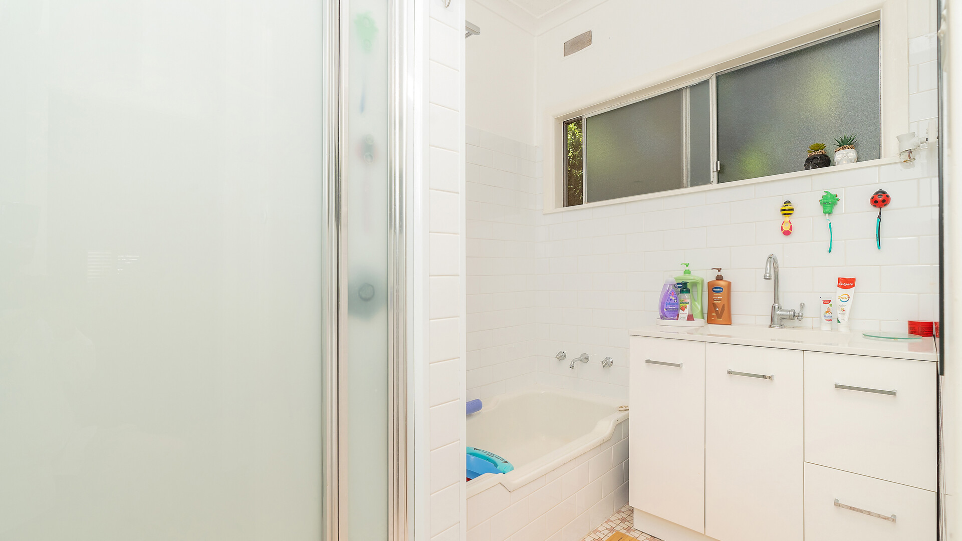 14 Roberts Street, Narrandera NSW 2700 - photo 12