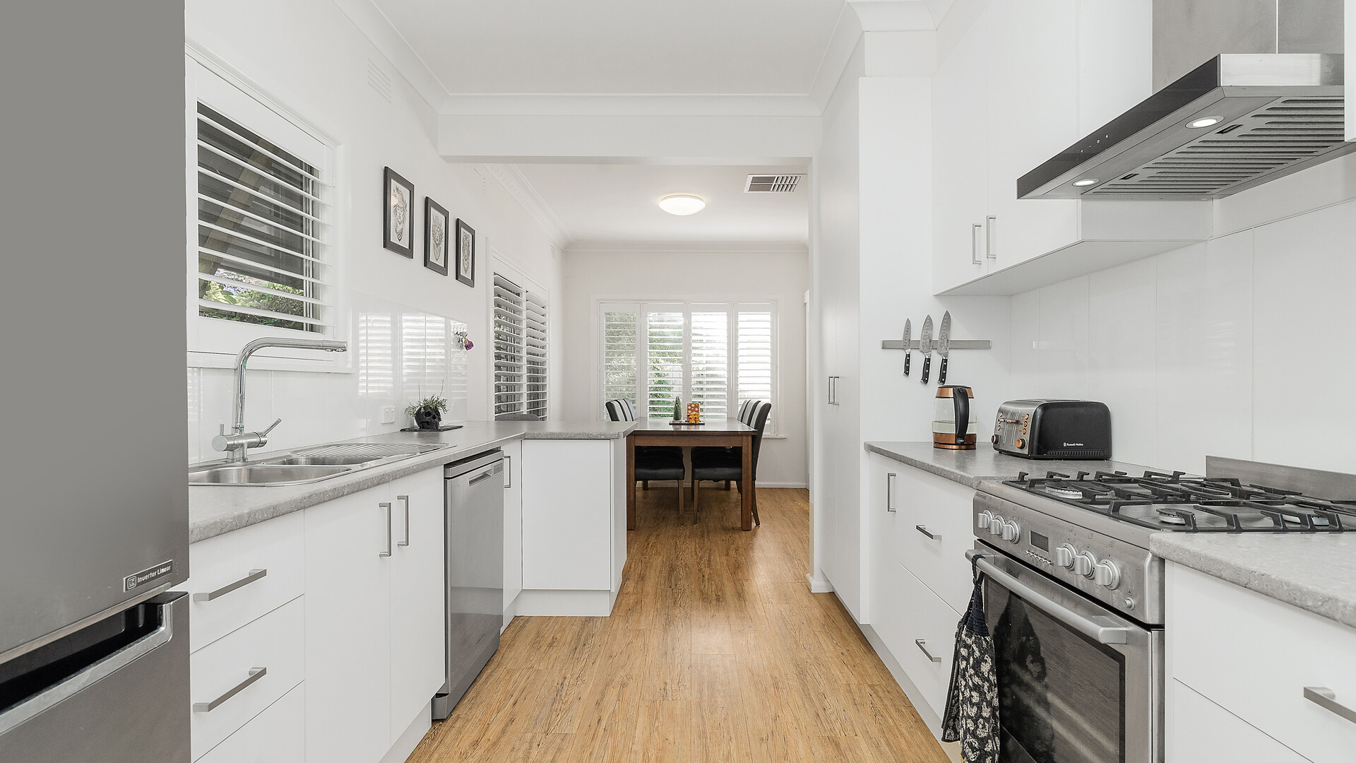 14 Roberts Street, Narrandera NSW 2700 - photo 8