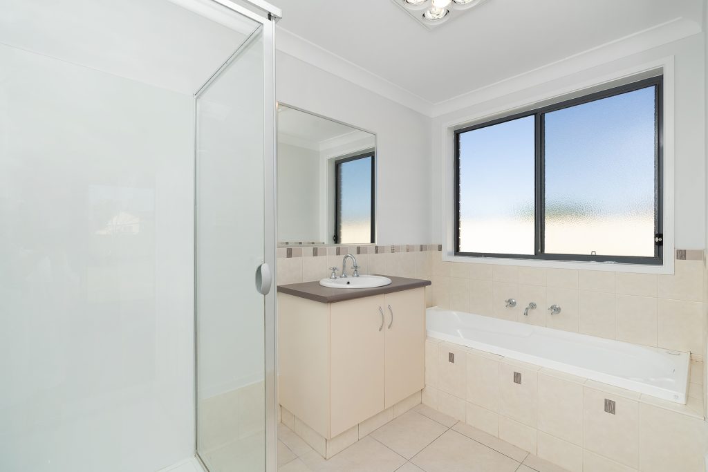 30 Carrington Drive, Leeton NSW 2705 - photo 14
