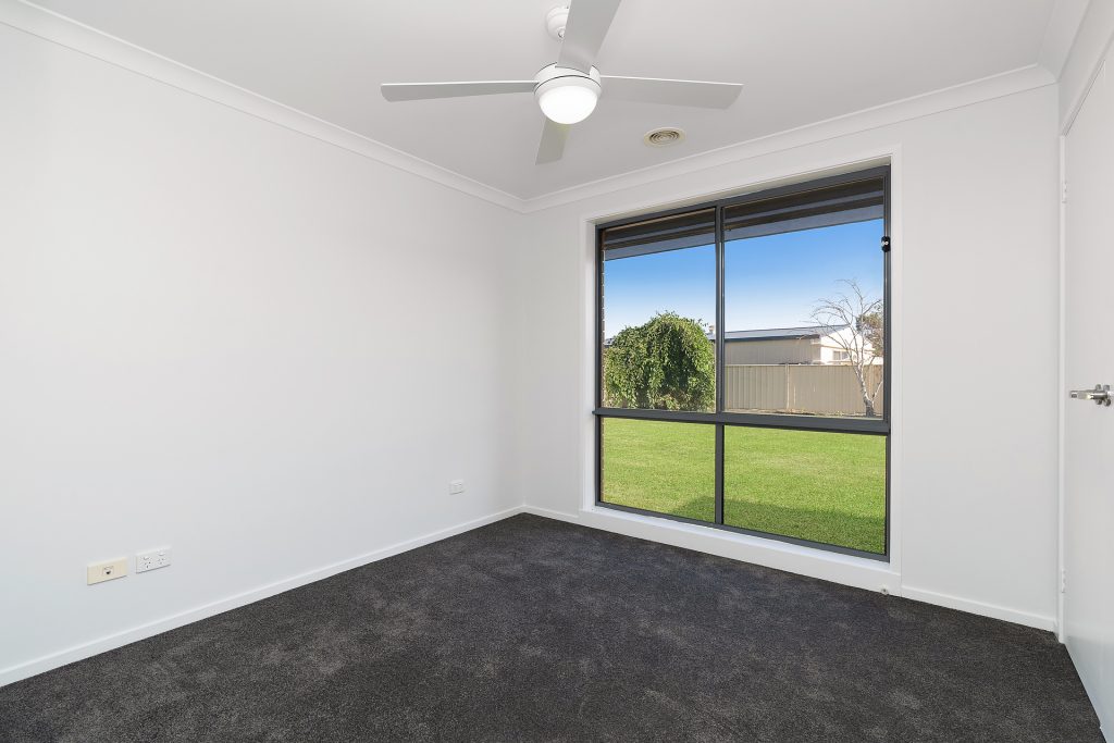 30 Carrington Drive, Leeton NSW 2705 - photo 15