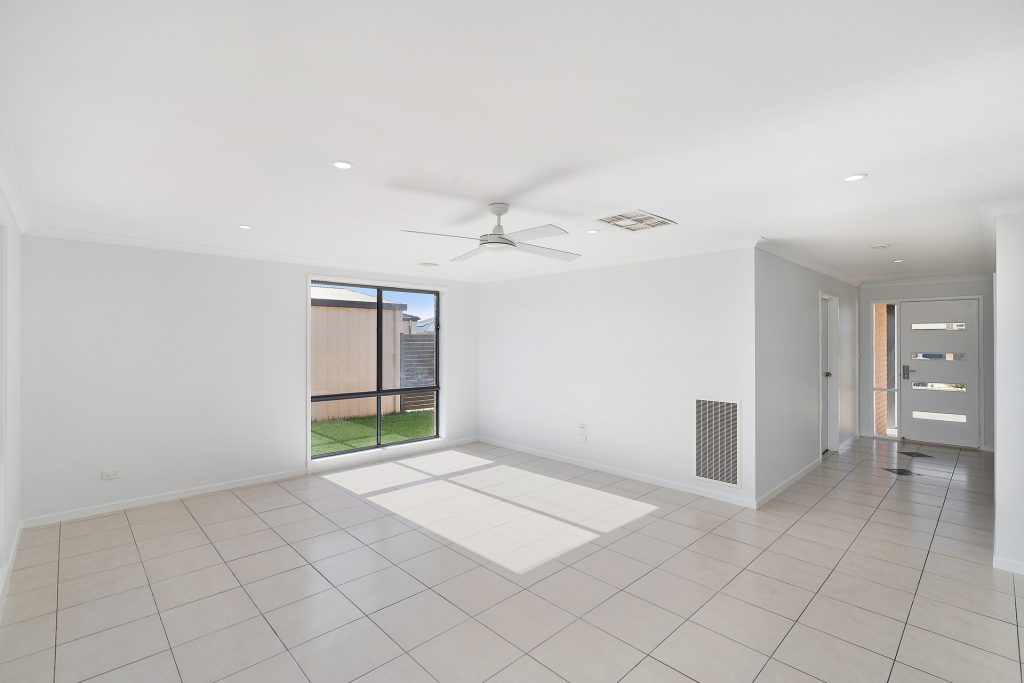 30 Carrington Drive, Leeton NSW 2705 - photo 8