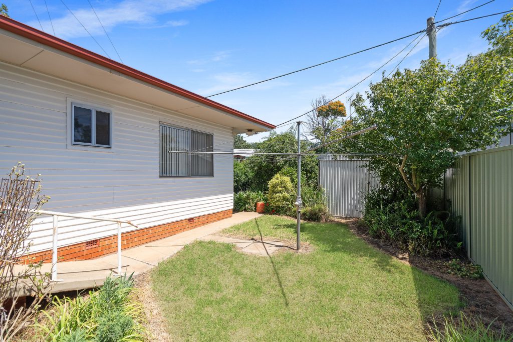 1 Sally Street, Leeton NSW 2705 - photo 12