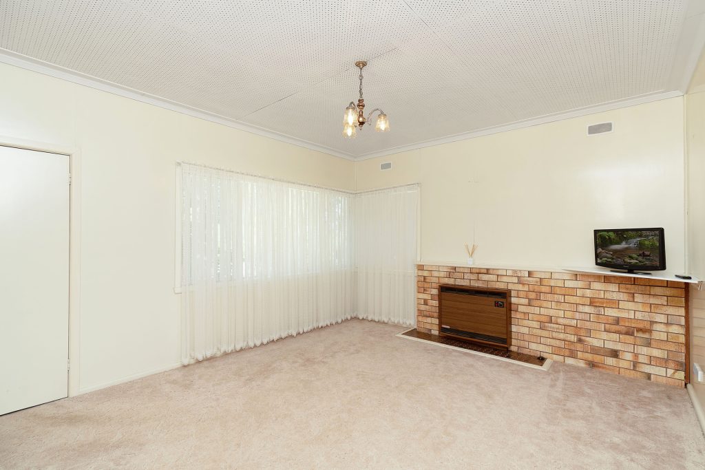 1 Sally Street, Leeton NSW 2705 - photo 3