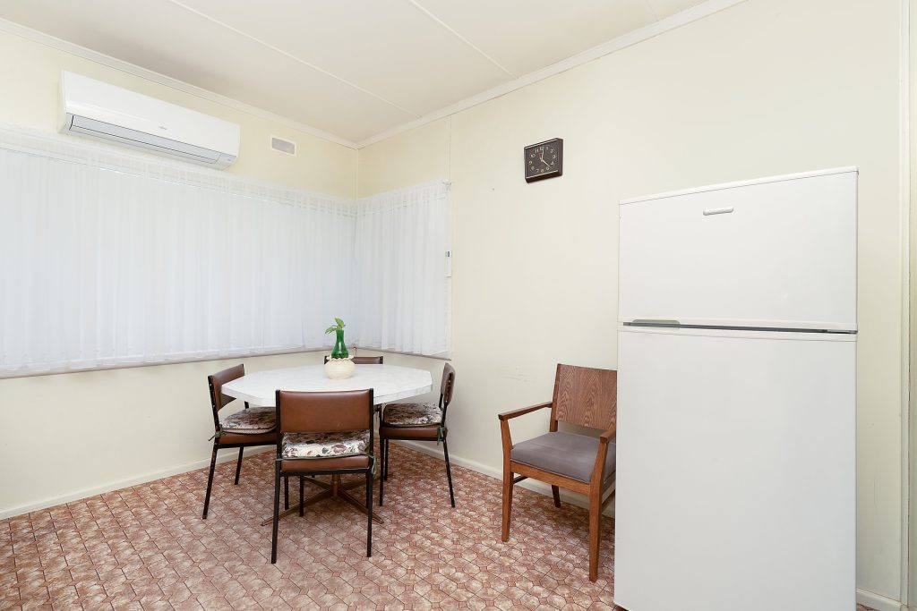 1 Sally Street, Leeton NSW 2705 - photo 4