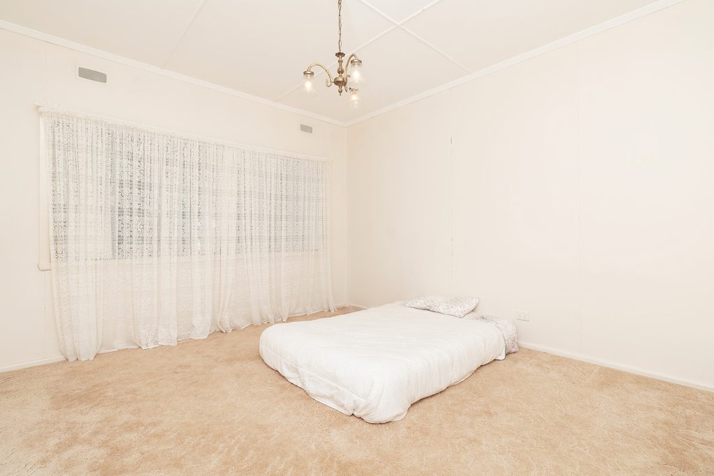 1 Sally Street, Leeton NSW 2705 - photo 7