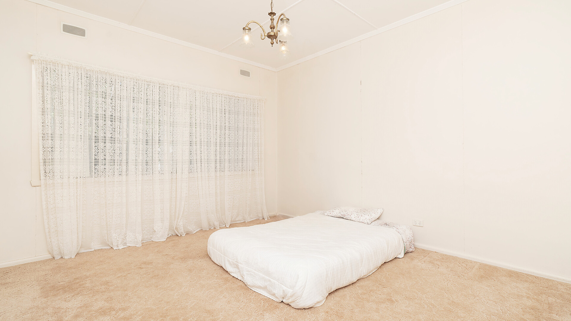 1 Sally Street, Leeton NSW 2705 - photo 7